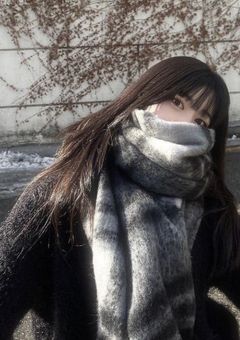 預 け 先 は 警 察 官   ．
