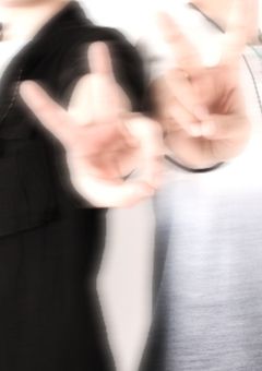 ス カ イ ピ ー ス は 3 人 組