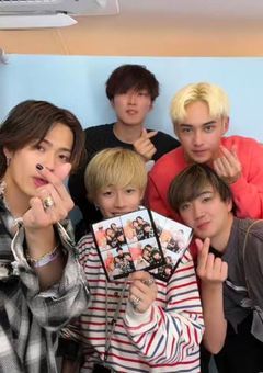 チャットGPTが考えたYouTuberの小説