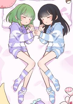 書いてる人兼主のお気に入り小説キャラ(自分の)が同じ世界に飛ばされて生活するお話です！