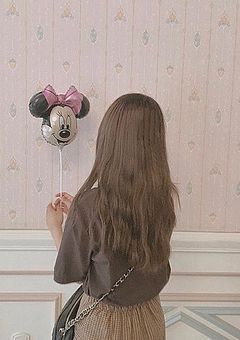 な に わ が ー る 。