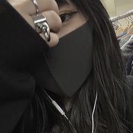 𝓡.🥀 低浮上さんのアイコン画像