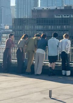 紅一点、大男に囲まれて生きています