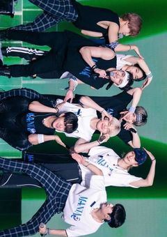 8人と同じ屋根の下で