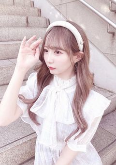 　ヒ ロ イ ン 降 臨 ．