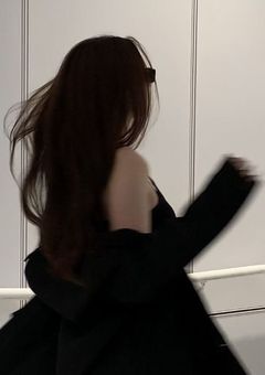 彼  は  性  欲  不  満  .