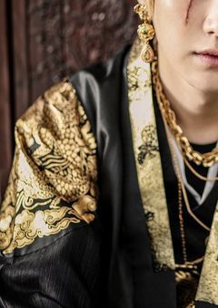 転生したら嫌いな王のお世話係になりました