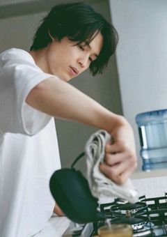 壁がぶち壊れただけなんです