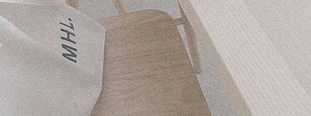やめますさんの壁紙画像