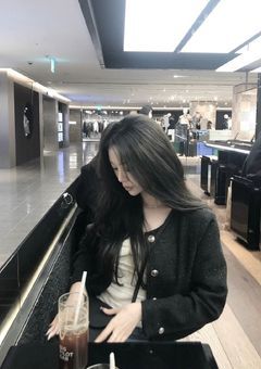 　　新マネは元アイドル .