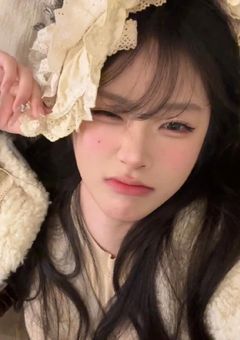 　　　<　ツ ン デ レ マ ン ネ