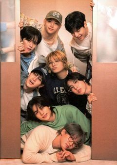 STRAYKIDS の 営み 。