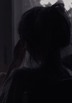 嫌われ紅一点の“ 秘密 ”