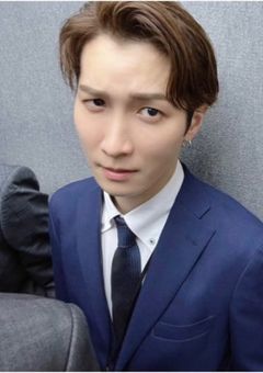 君　の　こ　と　な　ん　か　好　き　じ　ゃ　な　い　！