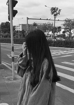 裏切り者の紅一点