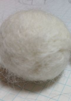 羊毛フェルトでポーランドボールたちを作りたい