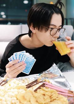 拗れ愛 .