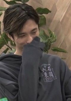 芸 能 界 公 認    未    カ ッ プ ル