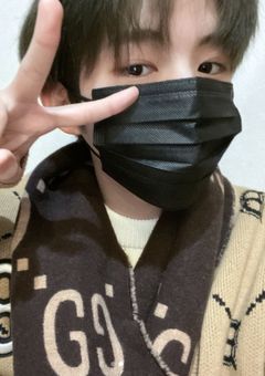 　マ ス ク 男 子 を 捕 ま え ろ