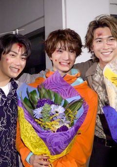 猫拾ったのですが…人間になるなんて聞いてません。