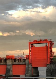 心霊スポットの話！！