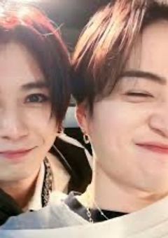 起きたら推しの子供になってました