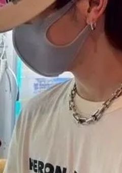 　彼氏 、遊んでます 。