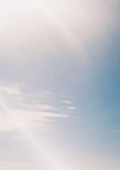 小さい時に助けてくれた初恋の相手は実は幼なじみだった!?