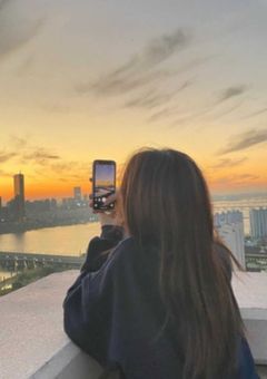 凄腕マネージャーは女性でした！