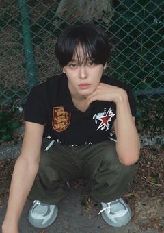 視線も心も奪われて。