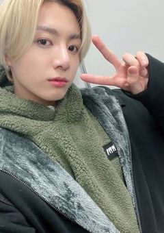 可愛い  "うさぎさん"？    or     可愛い  "人間さん"？