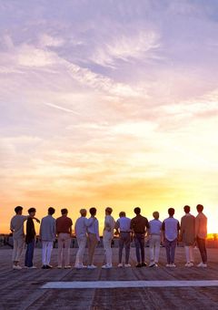 13人と一輪の花　.