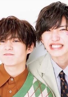 イケメン教師の道枝とどこにでもいる高校生長尾の恋物語