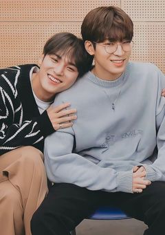 🦊🐶にむっ  !!!