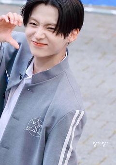 　𝖡𝗈𝗒𝗌 Ⅱ 𝖯𝗅𝖺𝗇𝖾𝗍 .