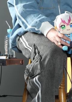 #　卒業発表 した推し 、 お隣さん でした 。