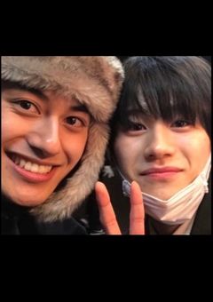 朱と紫が心を濡らす。