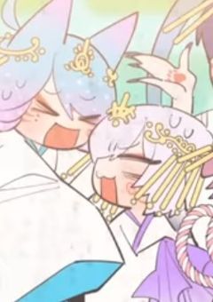 白 い  鳥 居 の 下 で