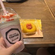 梨恋 逢寿🏐🍔🕶🌷さんのアイコン画像