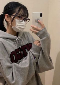 訳ありなメガネちゃん