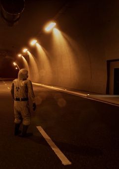 バックルーム行きの列車。『参加型』