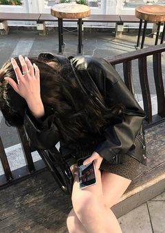 不 良 少 女 と ト ッ プ 集 団 .