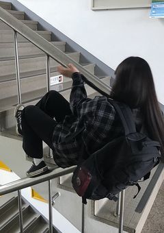 ジ フ ン さ ん の 彼 女 .