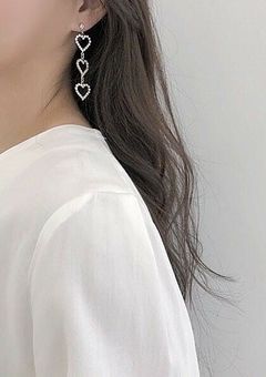 僕 が 僕 じ ゃ な い み た い だ .