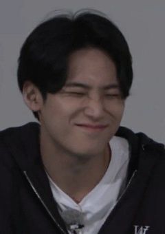 私の兄はあの国民的アイドル？！