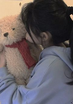 君は、僕を見ないの…？