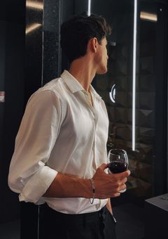 愛と呼ぶには危うくて