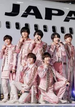 愛 さ れ 女 優 は な に わ 男 子 の 紅 一 点