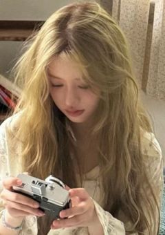 𝑮𝑳𝑳𝑰𝑻 𝐫𝐨𝐨𝐦🍀︎︎︎´-