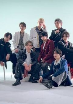 私には幼馴染が4人いて、皆んな私の事を溺愛してくるんですが、どうしたら良いですか